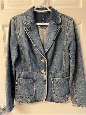 Gap denim 2 button blazer women’s size 8